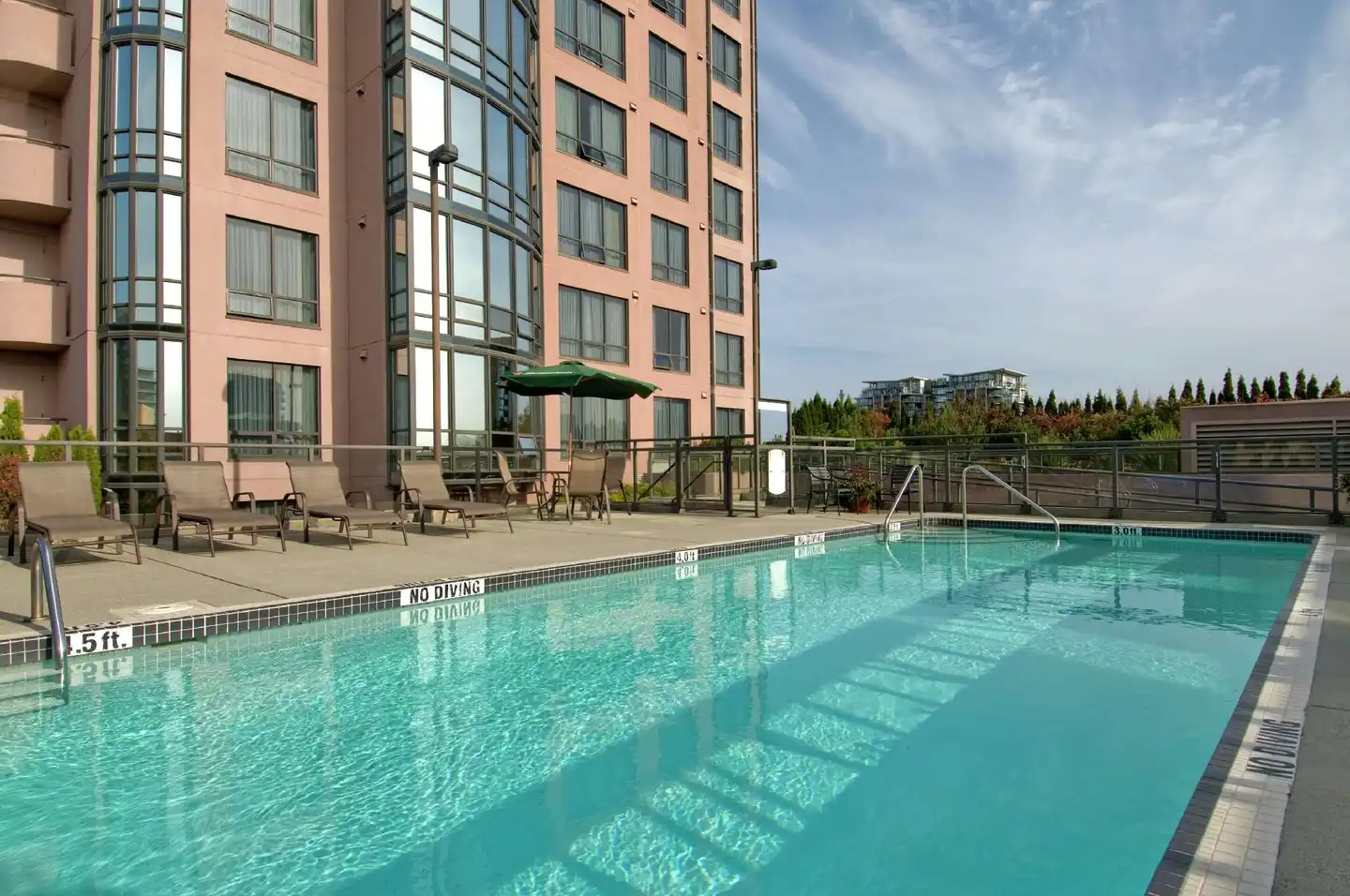 Hilton Vancouver Airport Pool