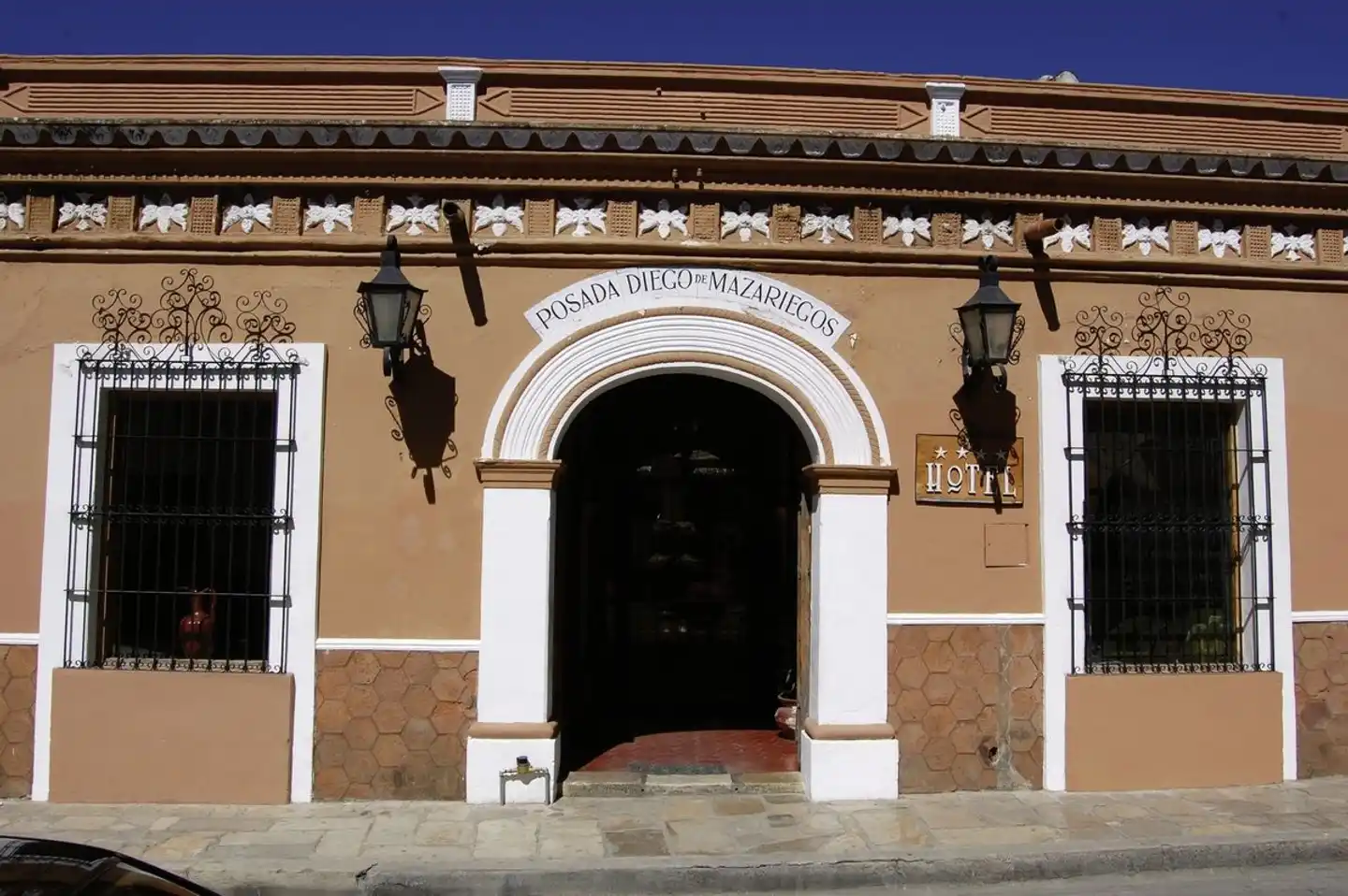 Hotel Diego de Mazariegos Aussenansicht