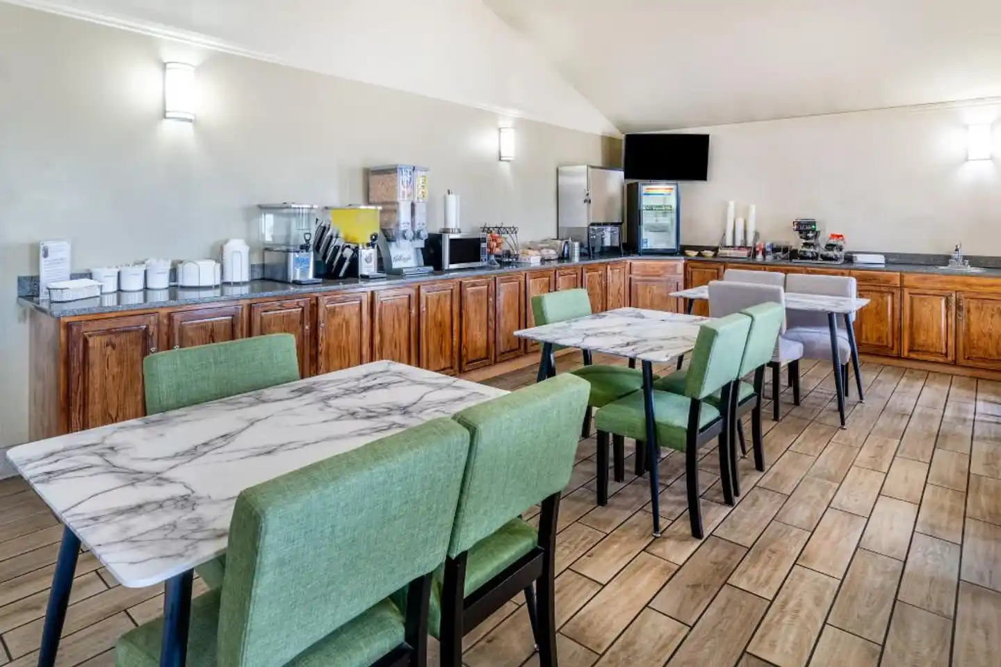 Super 8 by Wyndham Cheyenne WY Restaurant
