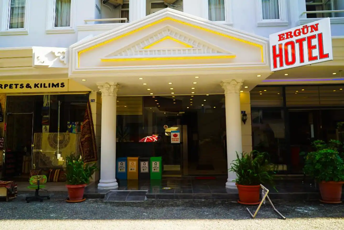 Ergün Hotel Aussenansicht