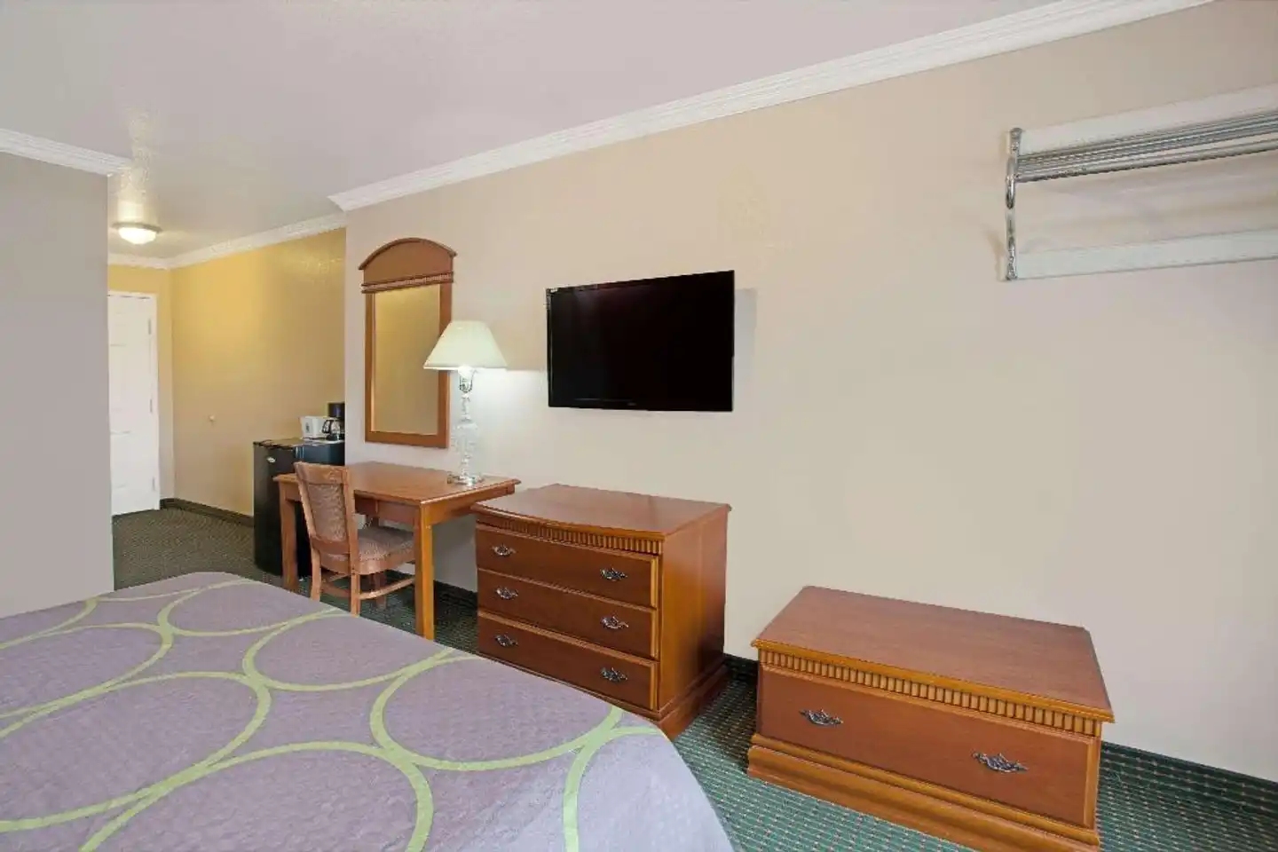 Super 8 by Wyndham Hollywood/LA Area Wohnbeispiel
