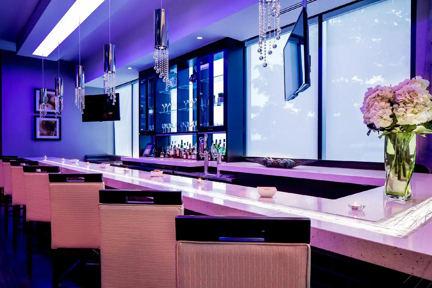 The Hollis Halifax - a DoubleTree Suites by Hilton Bar