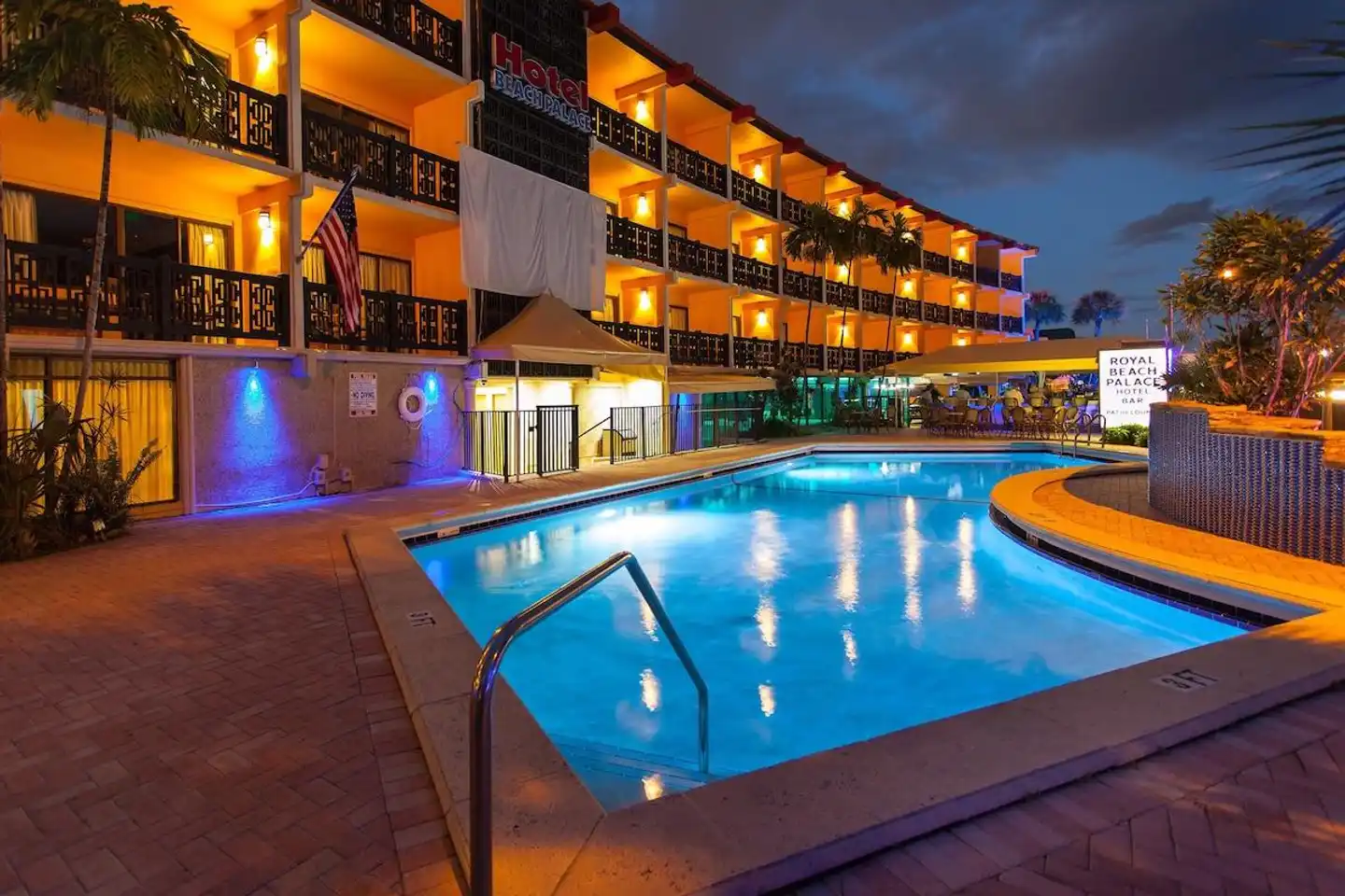 Royal Beach Palace Pool