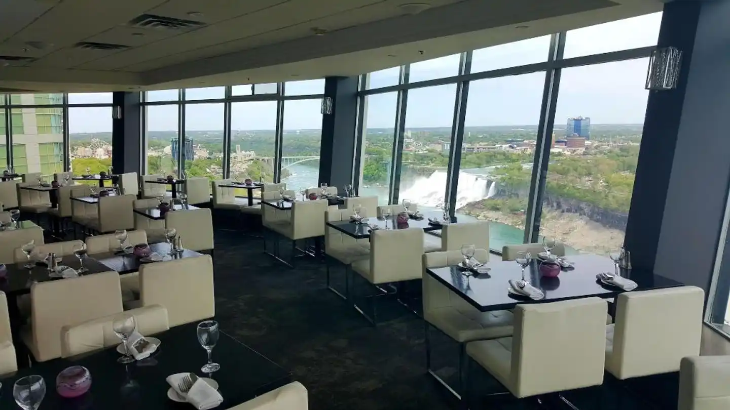Tower Hotel at Fallsview Restaurant
