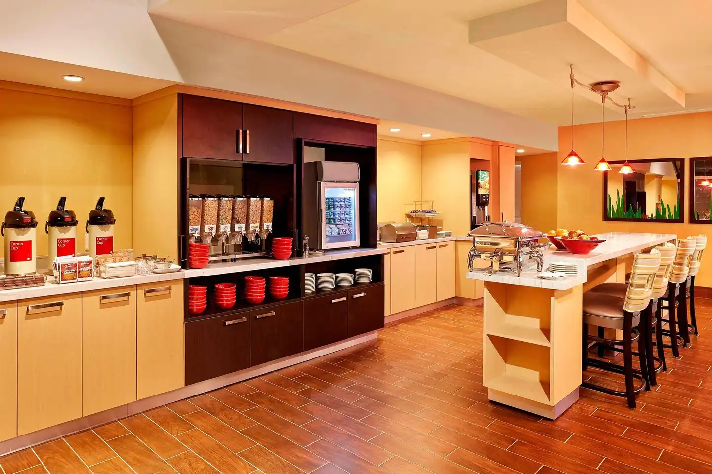 TownePlace Suites by Marriott London Bar