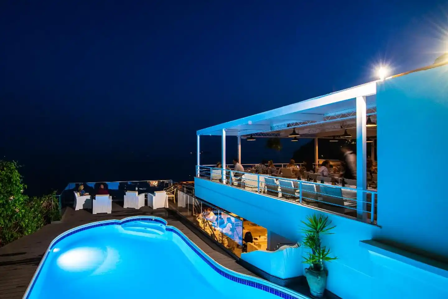 Eden Roc Suites Pool