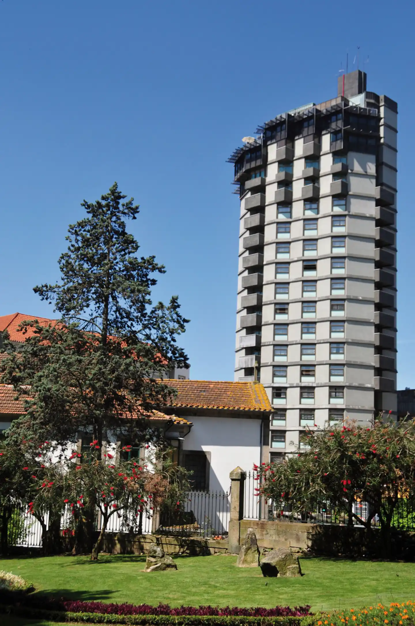 Dom Henrique Downtown Aussenansicht