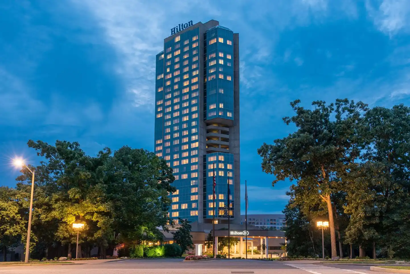 Hilton Alexandria Mark Center Aussenansicht
