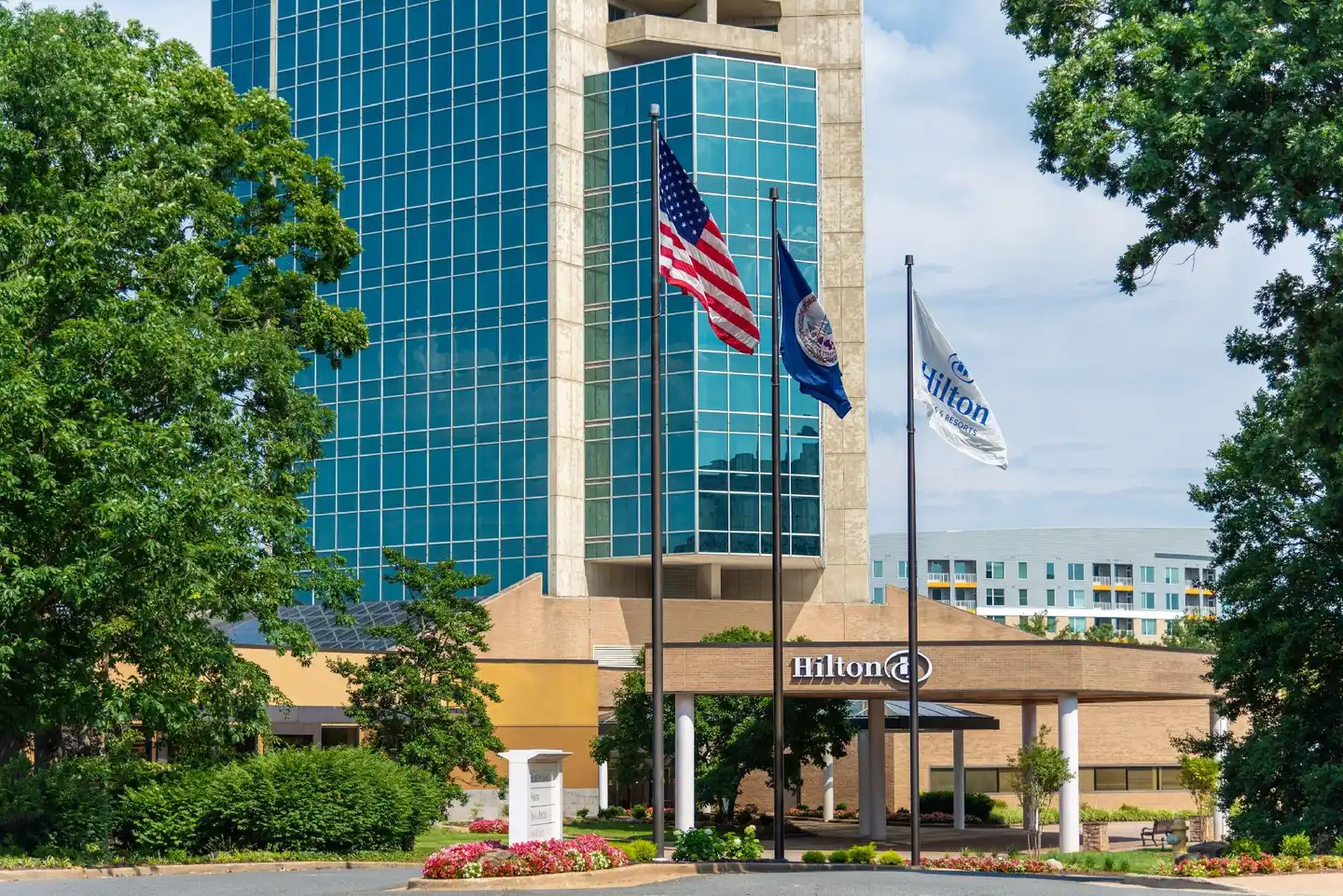 Hilton Alexandria Mark Center Aussenansicht