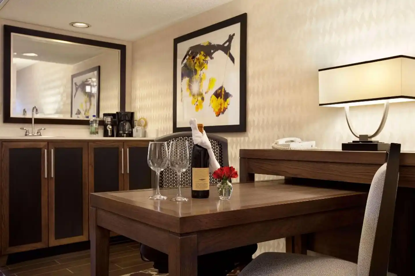 Embassy Suites by Hilton Napa Valley Wohnbeispiel