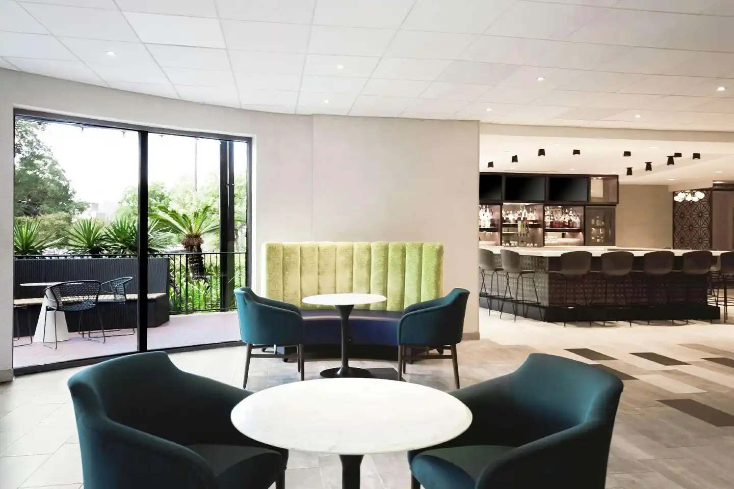 DoubleTree by Hilton Hotel Austin - University Area Bar