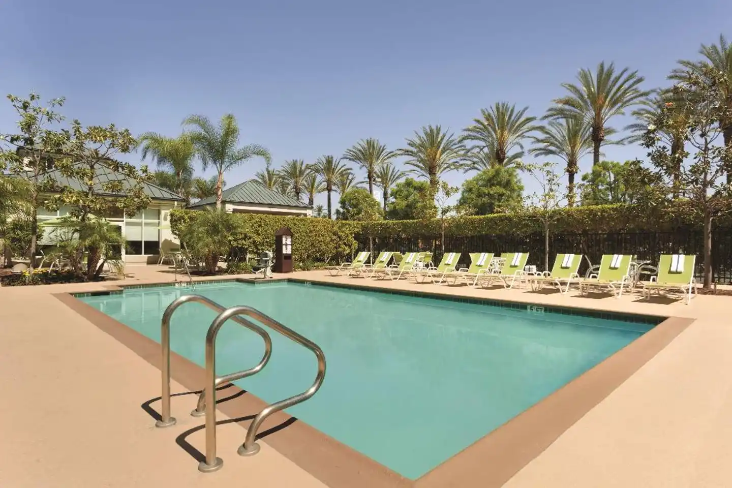 Hilton Garden Inn Anaheim/Garden Grove Pool