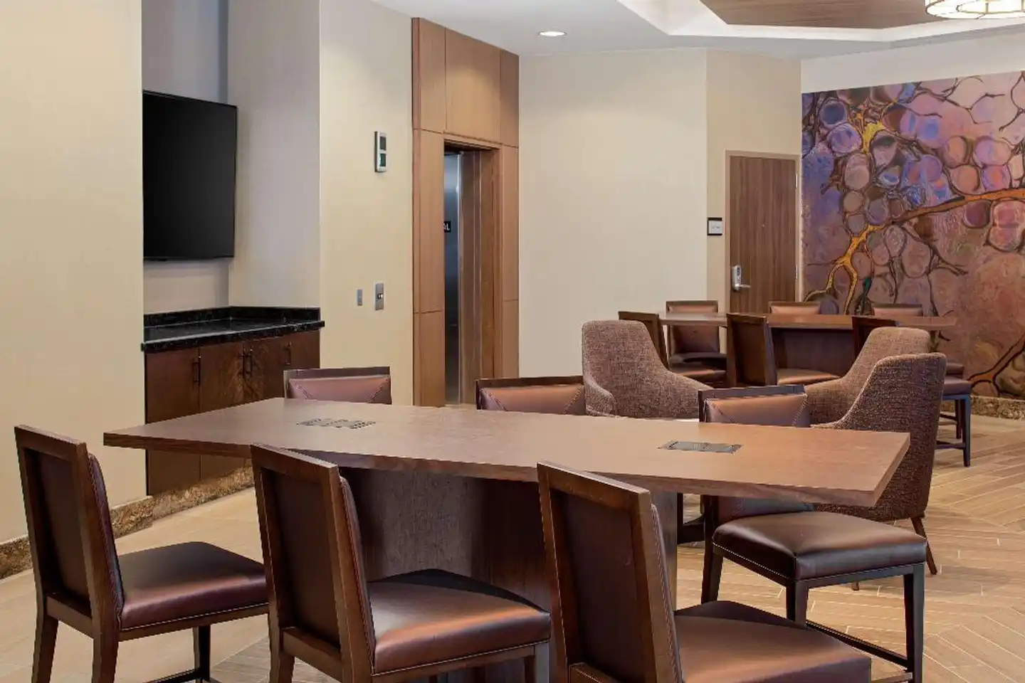DoubleTree by Hilton Irvine Spectrum Lobby