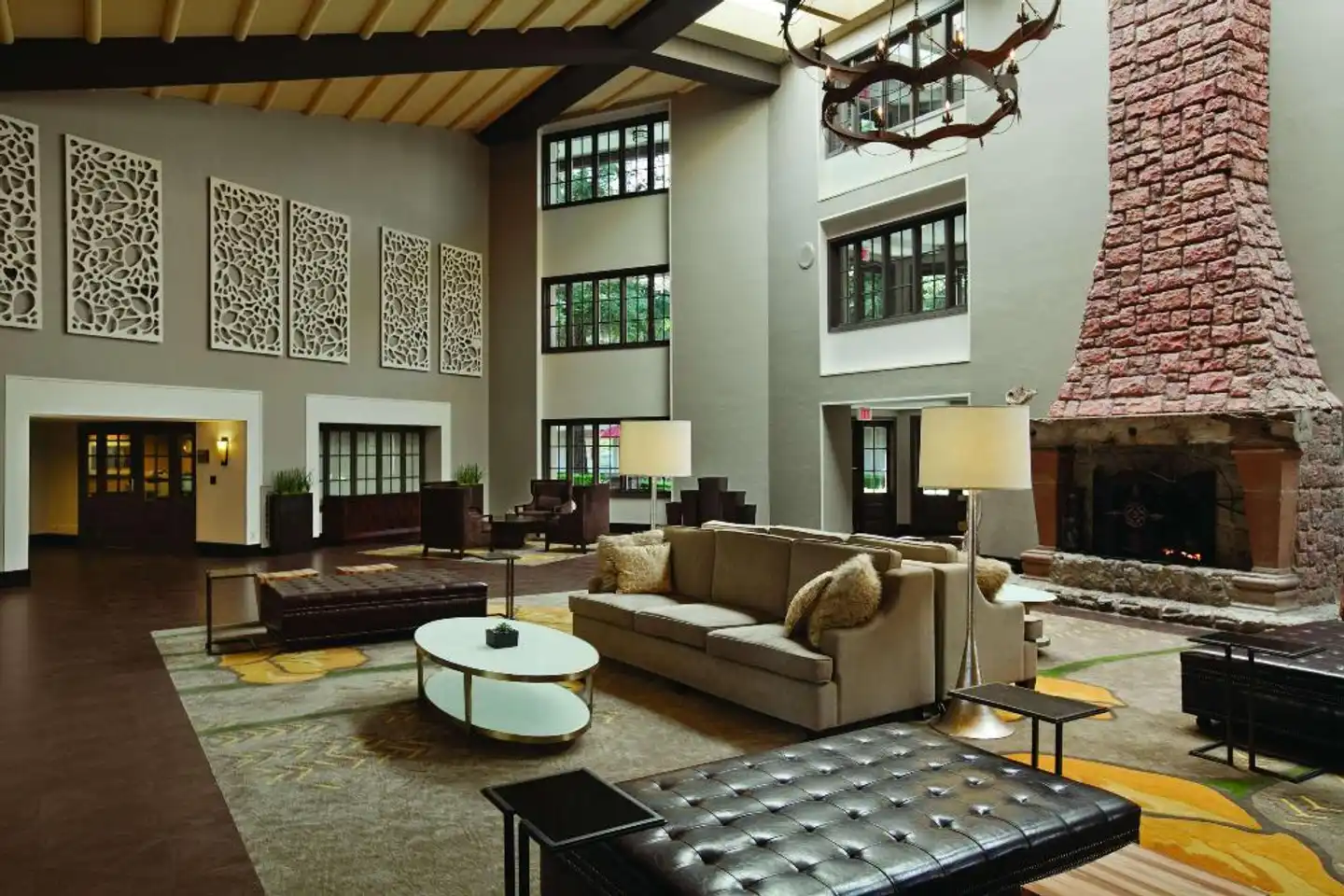 Embassy Suites by Hilton Napa Valley Lobby