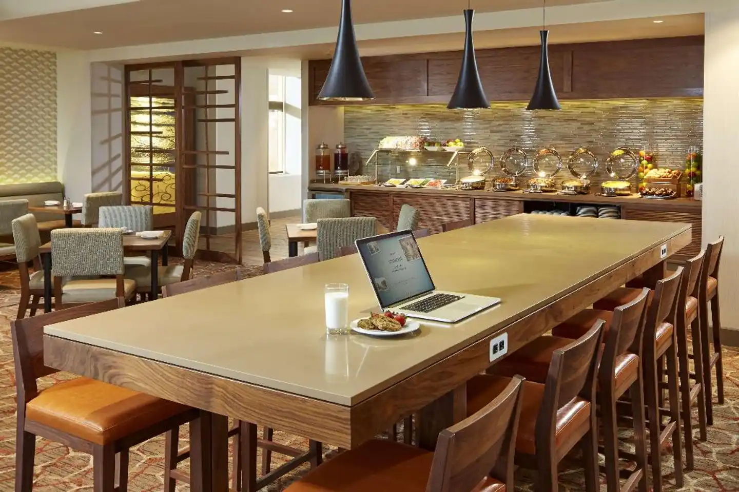 DoubleTree by Hilton LAX - El Segundo Lobby
