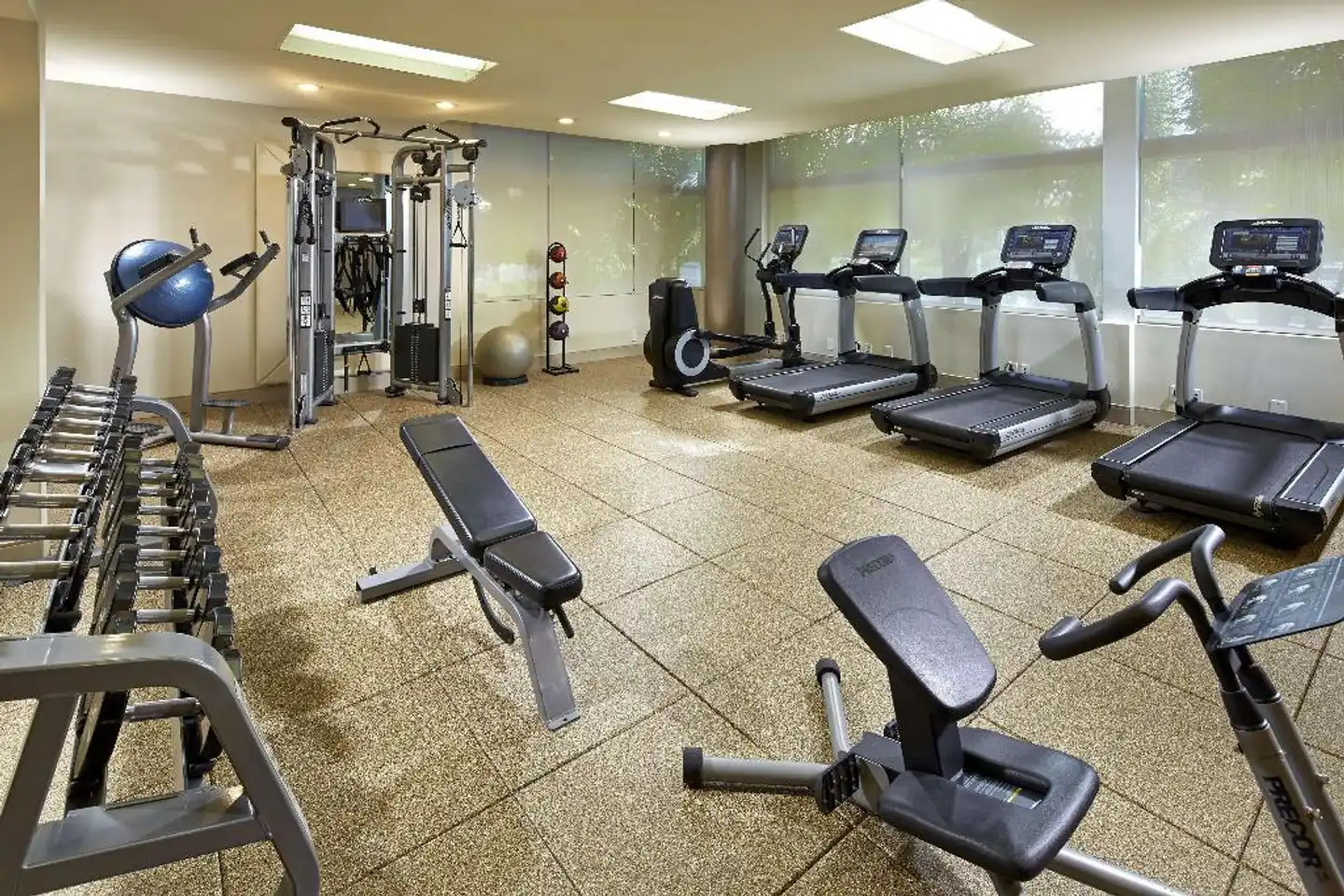 DoubleTree by Hilton LAX - El Segundo Sport und Entertainment