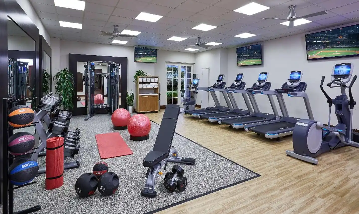 DoubleTree by Hilton Phoenix Mesa Sport und Entertainment