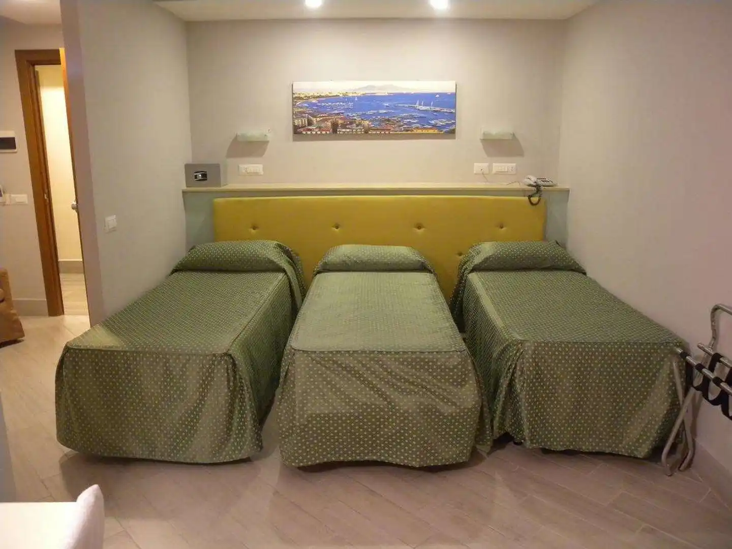 Capodichino International Hotel Wohnbeispiel