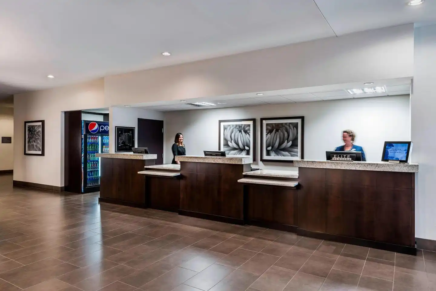 Delta Hotels by Marriott Sault Ste. Marie Waterfront Lobby