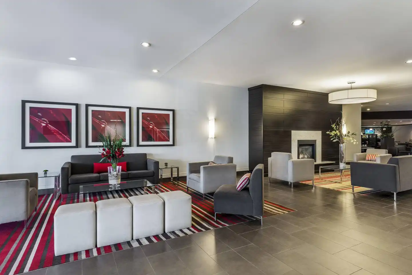 Delta Hotels by Marriott Sault Ste. Marie Waterfront Lobby