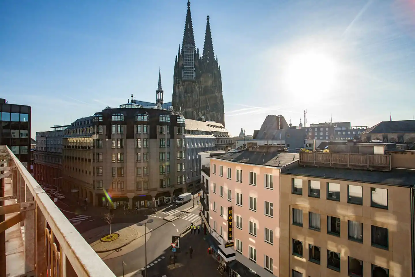 Boutique 003 Köln am Dom Aussenansicht