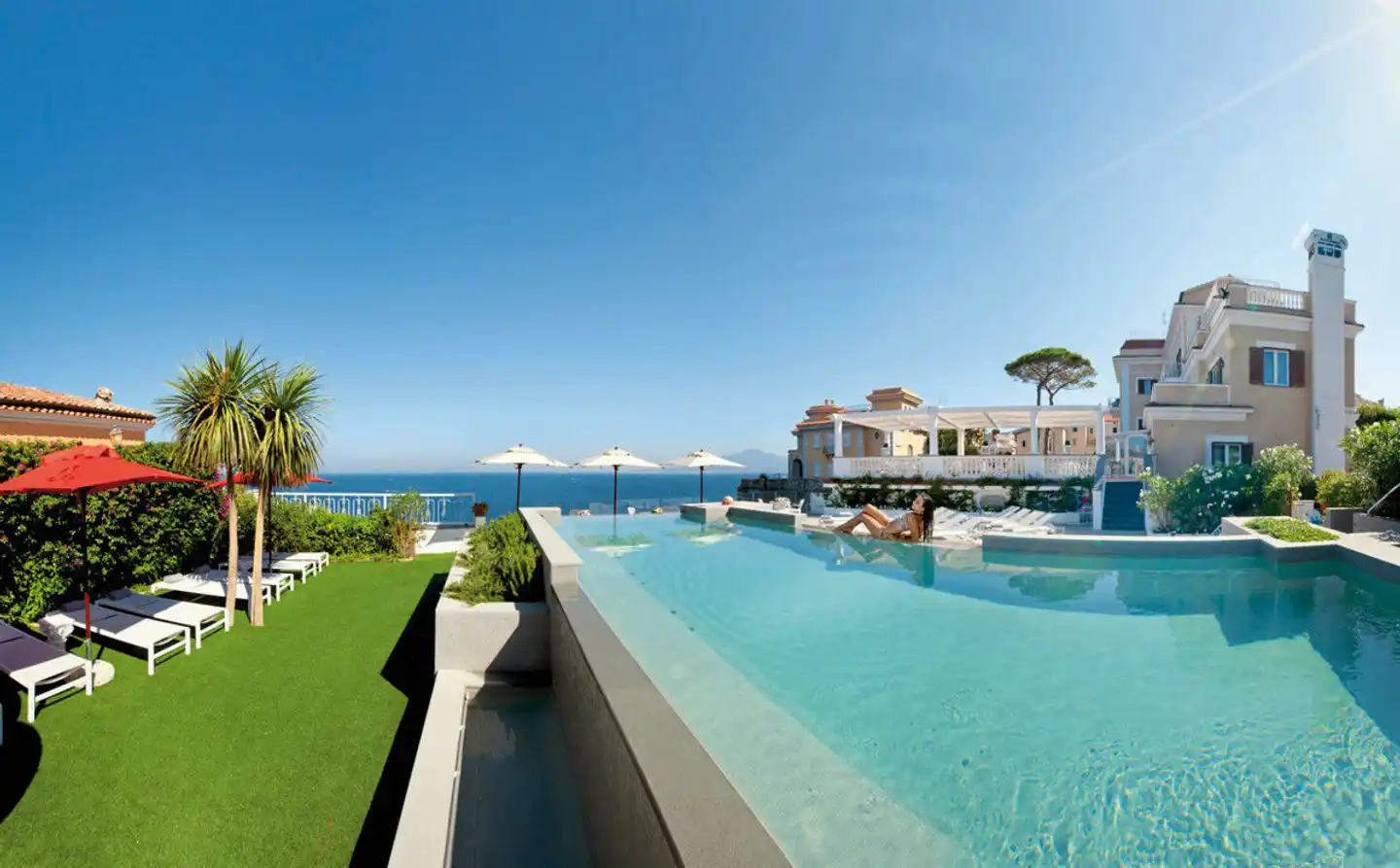 Corallo Sorrento Pool