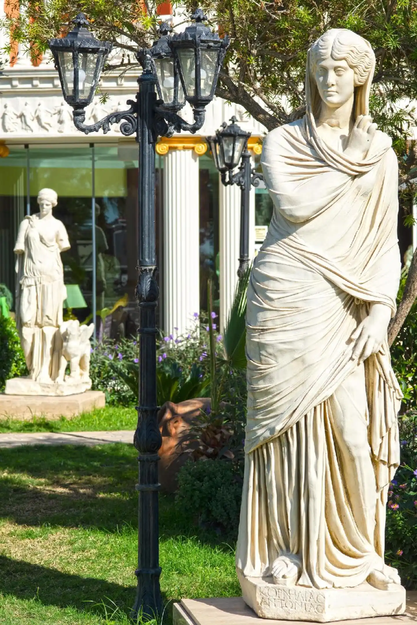 Antique Roman Palace Wellness