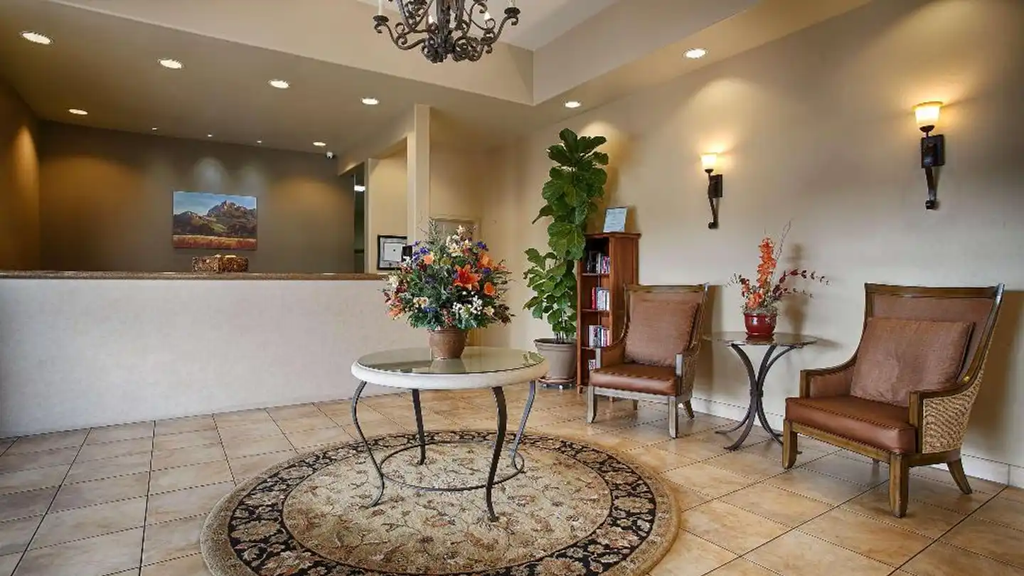 Best Western Plus Royal Oak Lobby