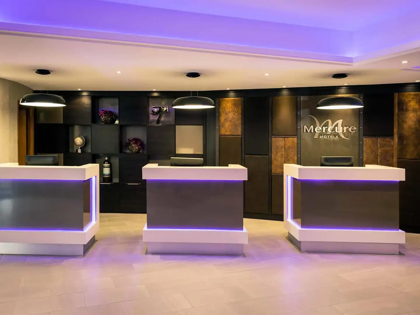 Mercure London Heathrow Lobby