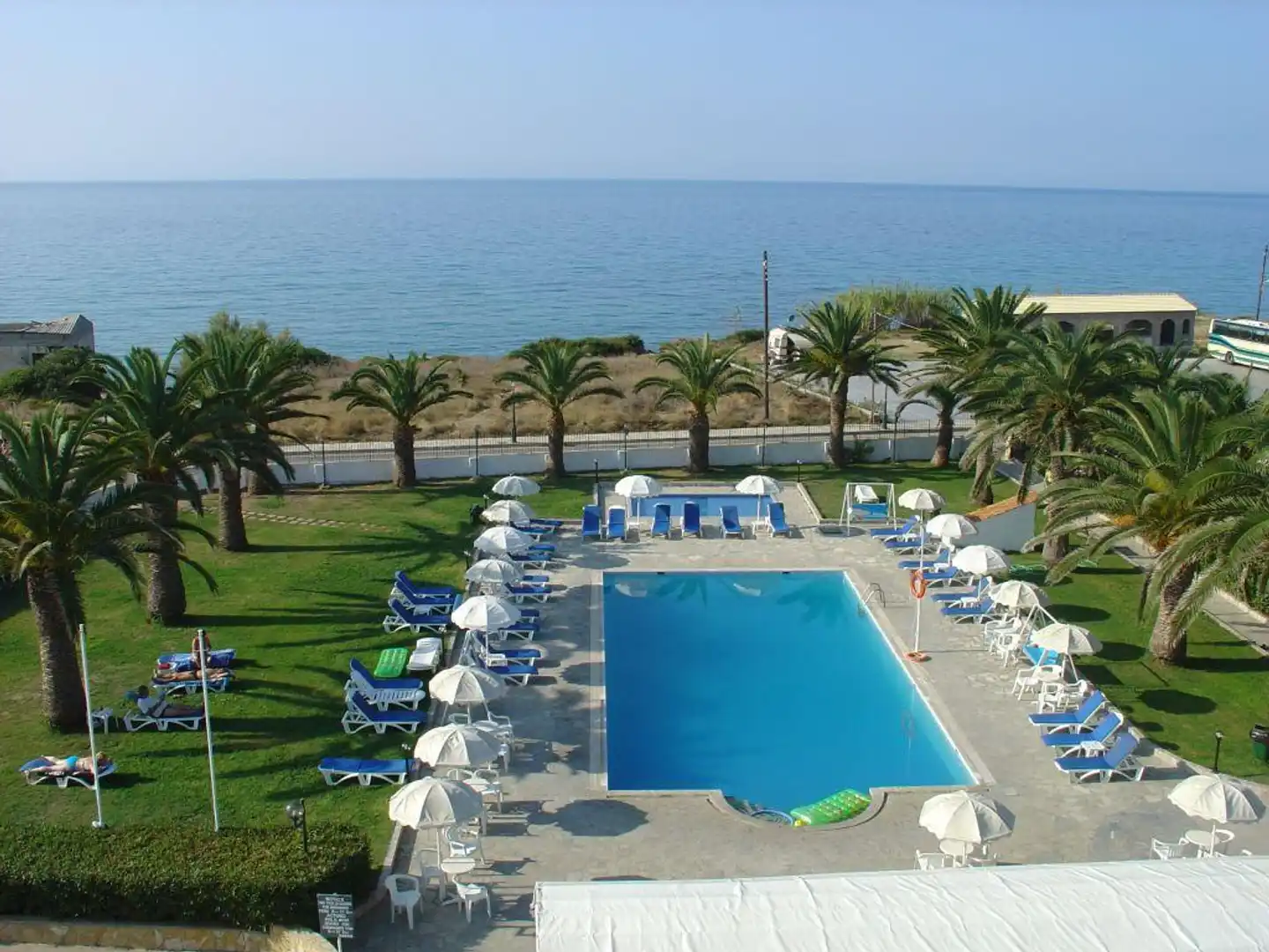 Golden Sands Hotel Pool