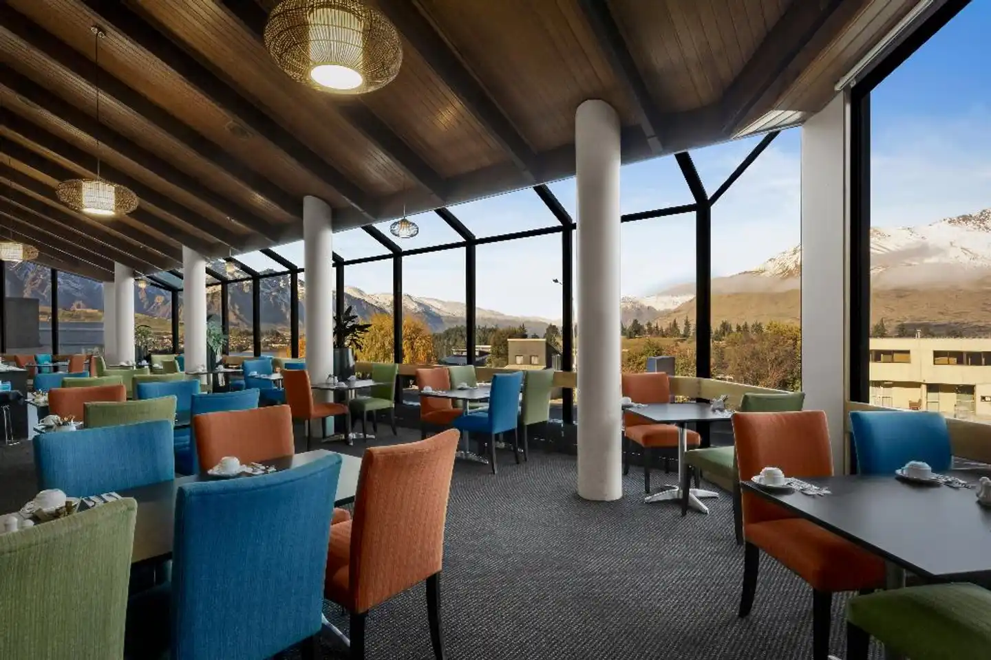 Copthorne Hotel & Apartments Queenstown Lakeview Lobby