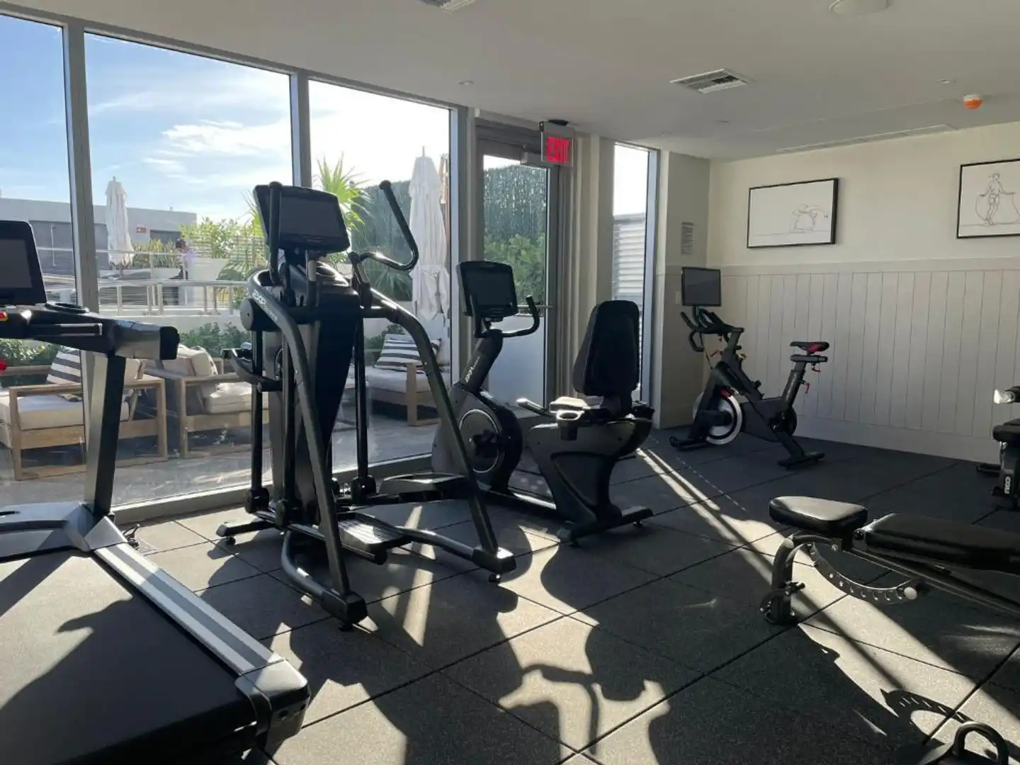 Nassau Suite Hotel Sport und Entertainment