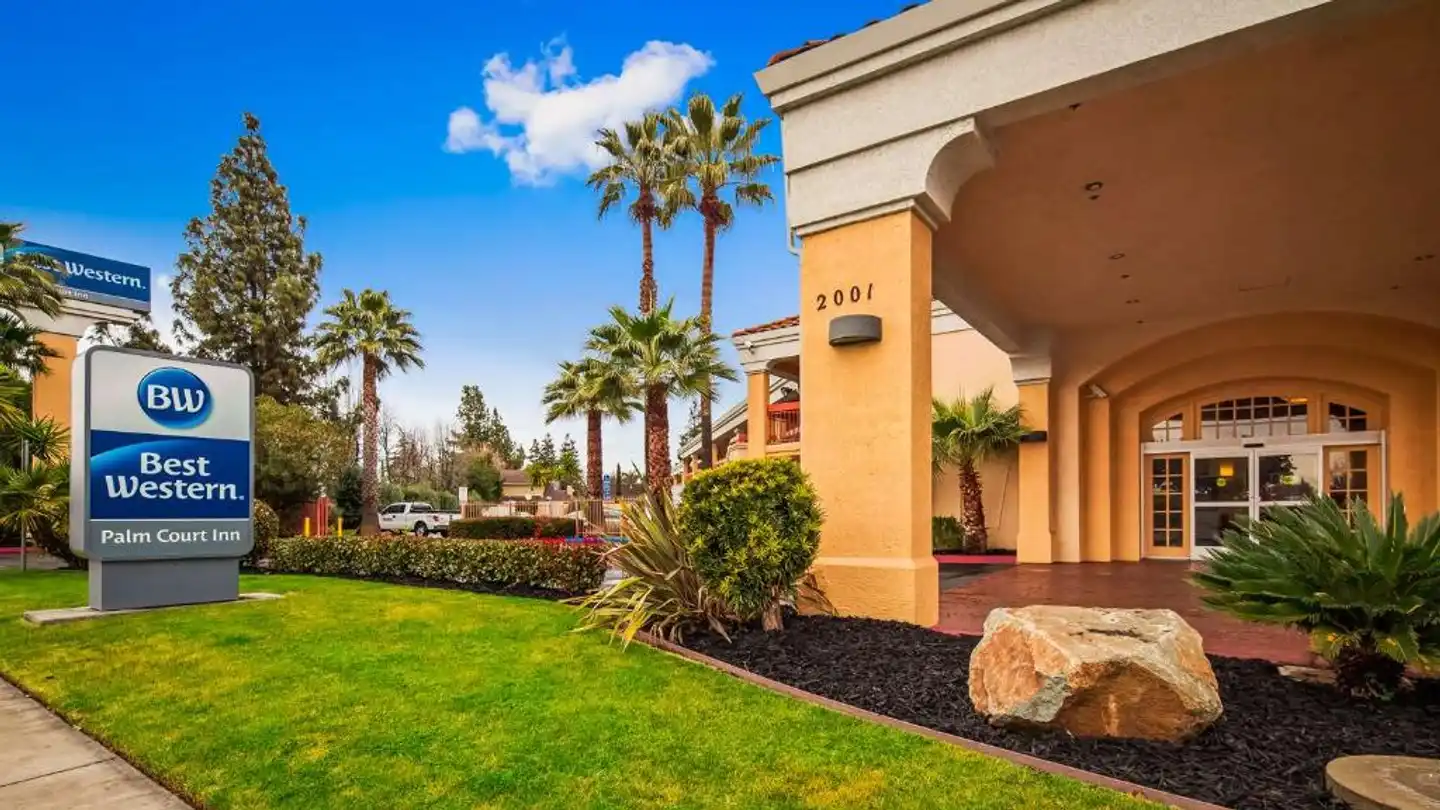 Best Western Palm Court Inn Aussenansicht