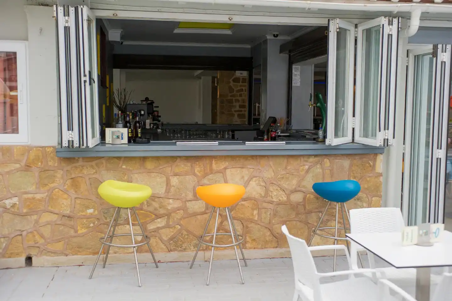 Mimosa Bar