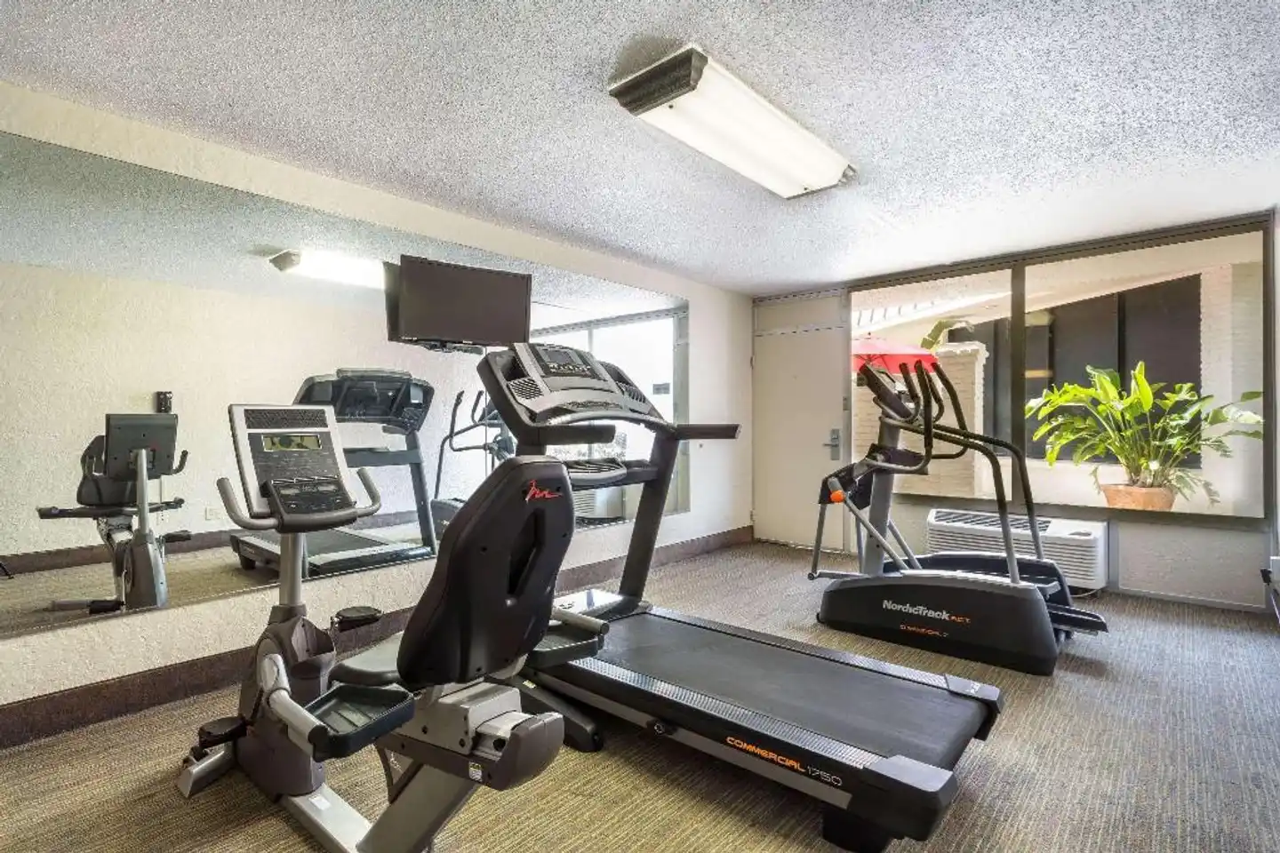 Ramada Inn Houma Sport und Entertainment