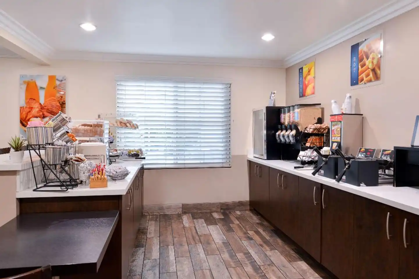Best Western Airport Plaza Inn Restaurant