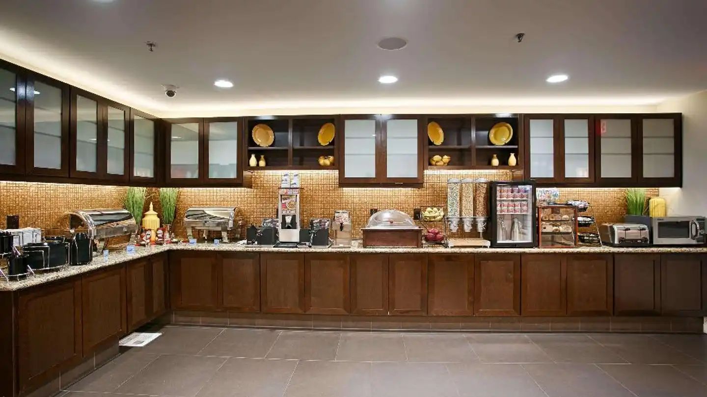 Best Western PLUS Rancho Cordova Inn Restaurant