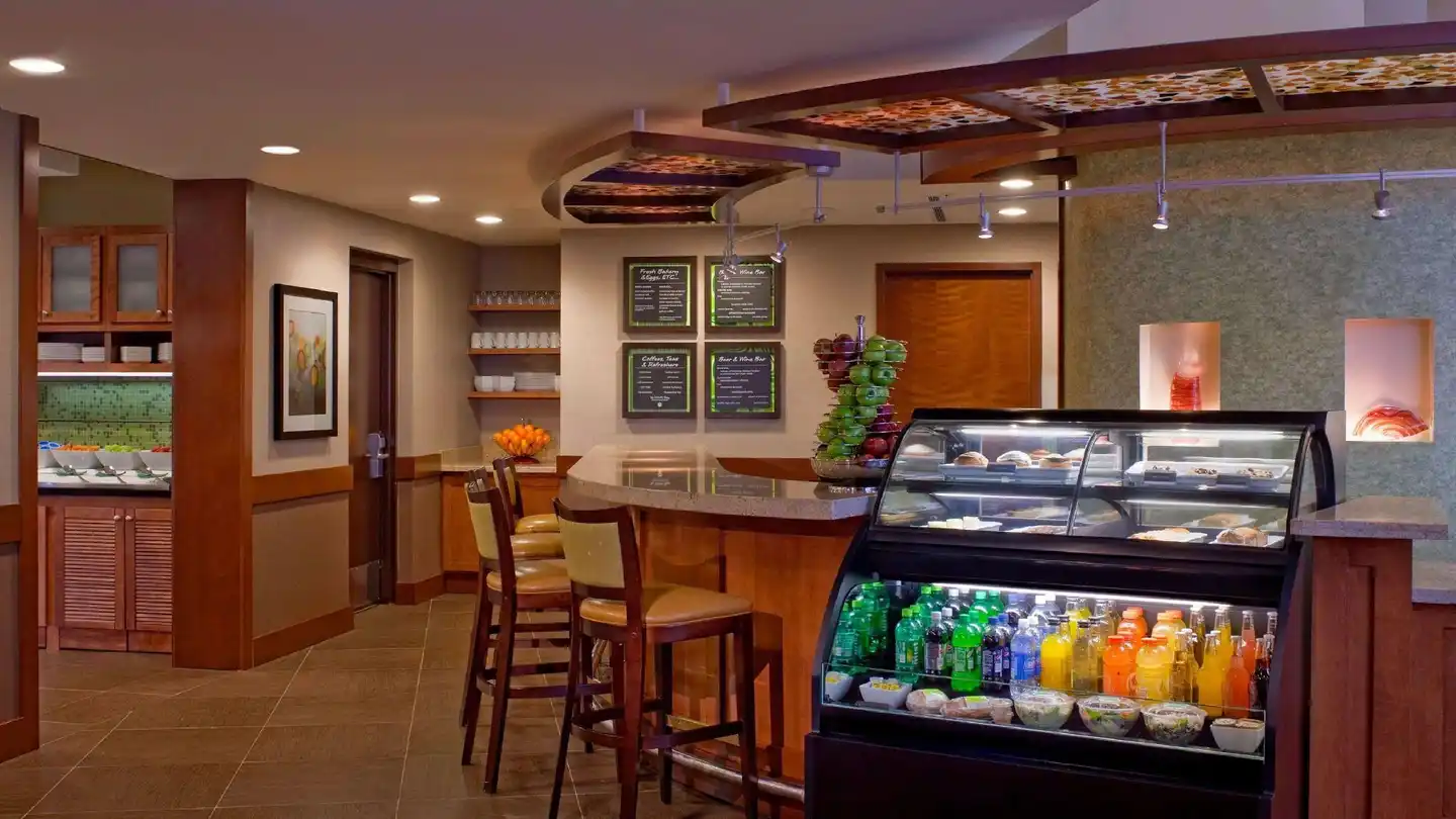 Sonesta Select Tucson Airport Bar