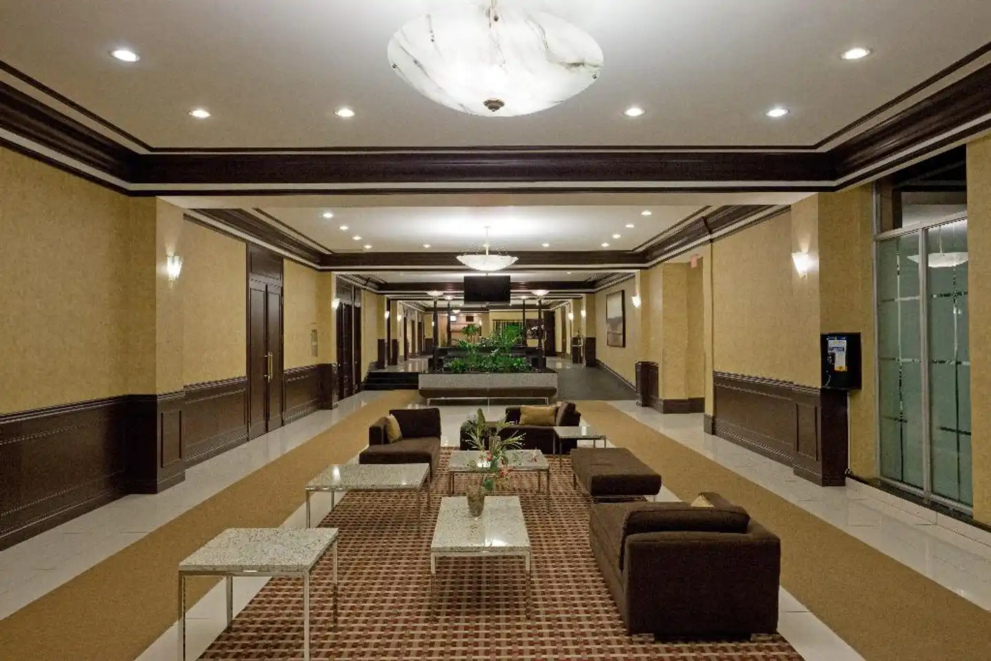Armon Plaza Airport Montreal Konferenz