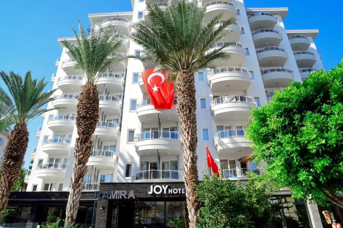 Ramira Joy Hotel Aussenansicht
