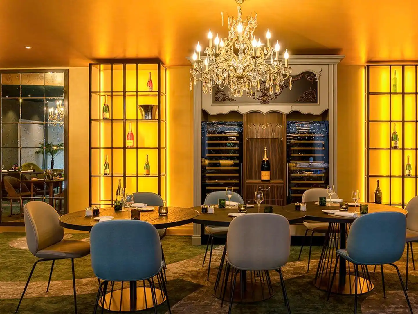 Le Louis Versailles Château Hotel - MGallery Lobby