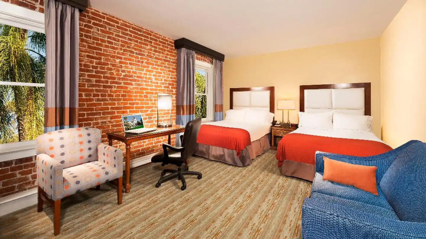 Hotel Virginia Santa Barbara, Tapestry Collection by Hilton Wohnbeispiel
