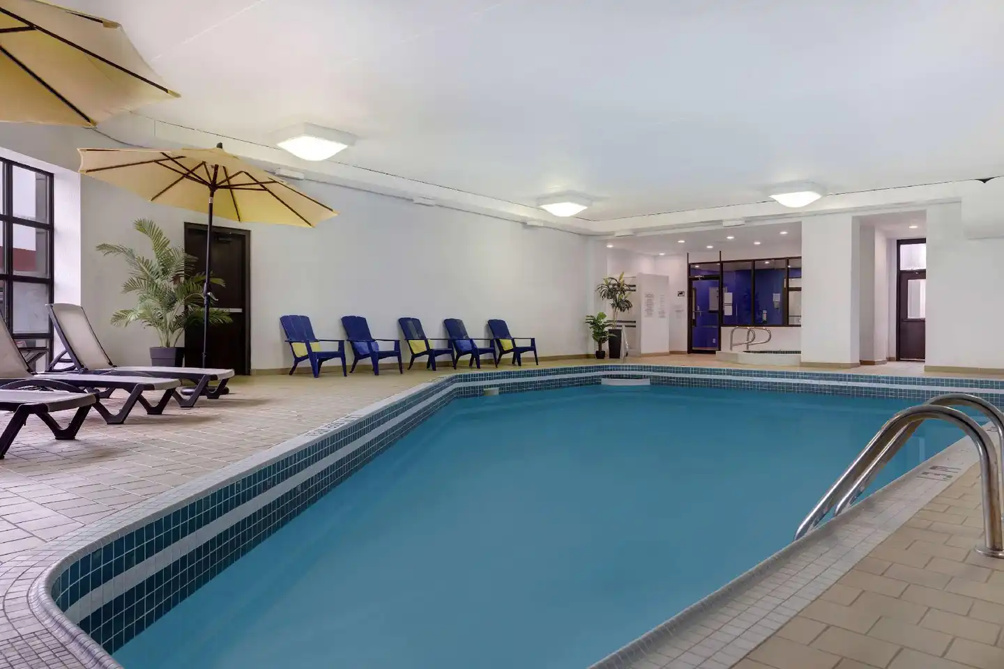 Days Inn by Wyndham Niagara Falls Near The Falls Hallenbad