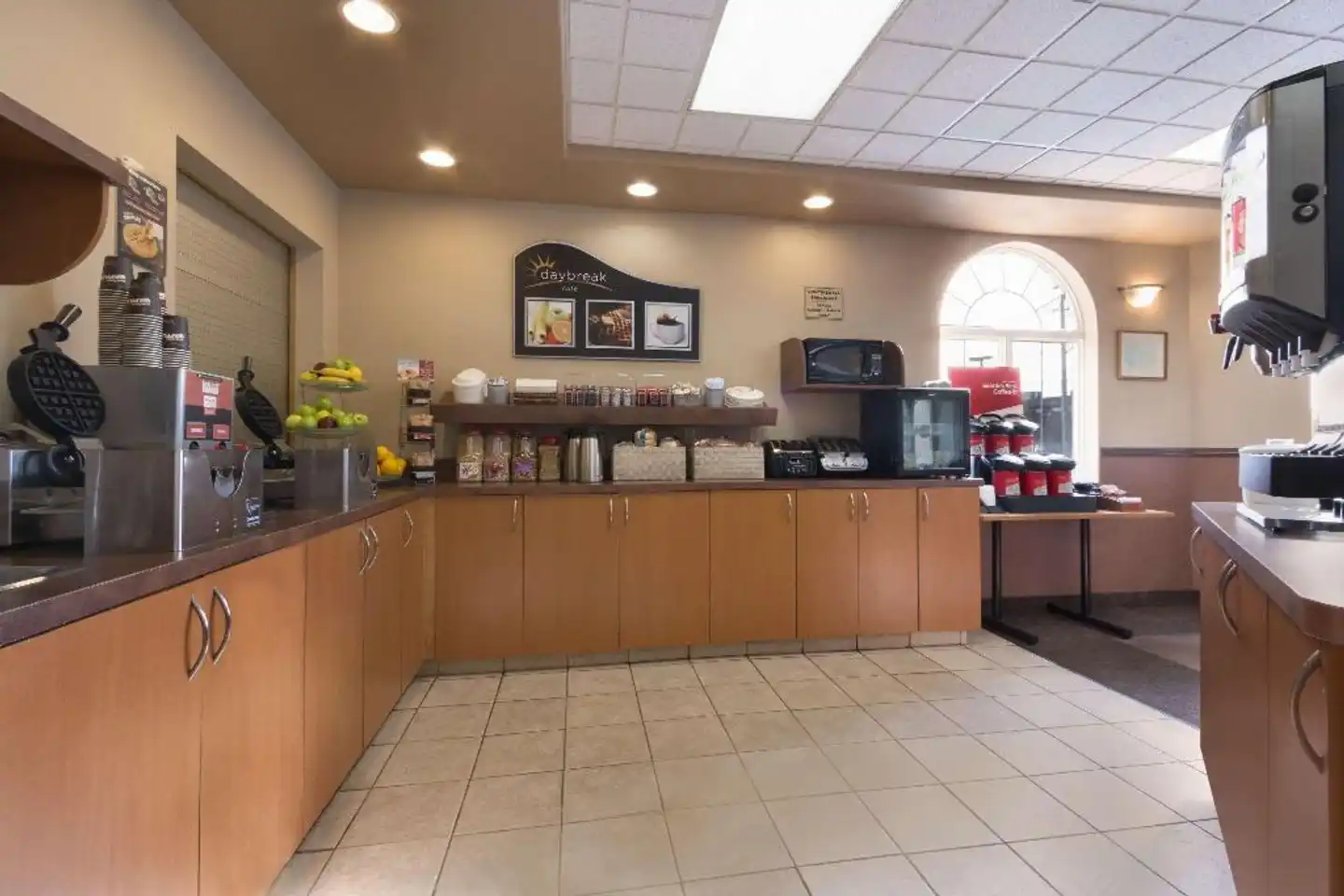 Days Inn & Suites by Wyndham Thunder Bay Lobby