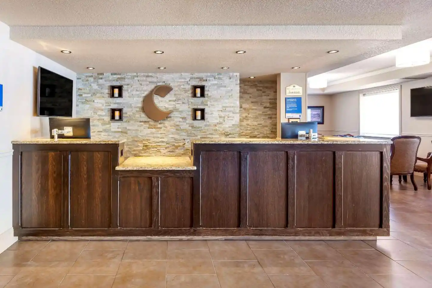Comfort Inn & Suites Thousand Islands Harbour District Lobby