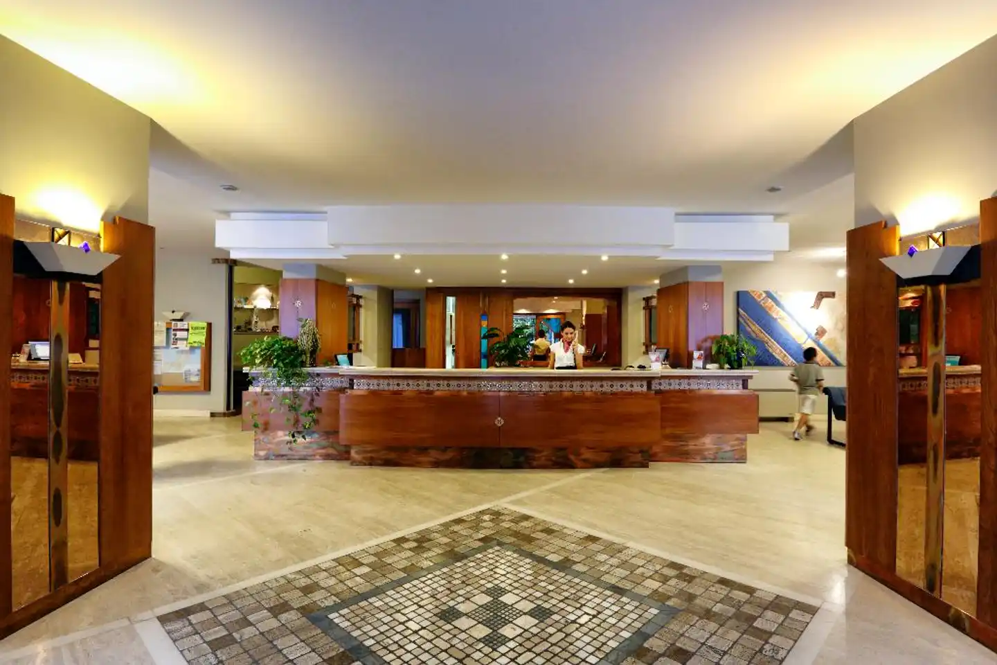 Grand Hotel President Lobby