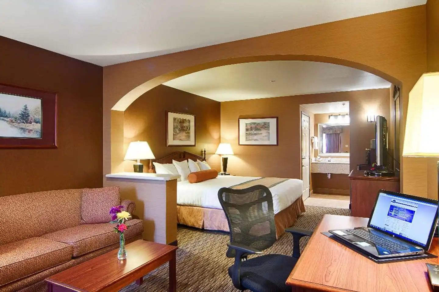 Best Western Exeter Inn & Suites Lobby