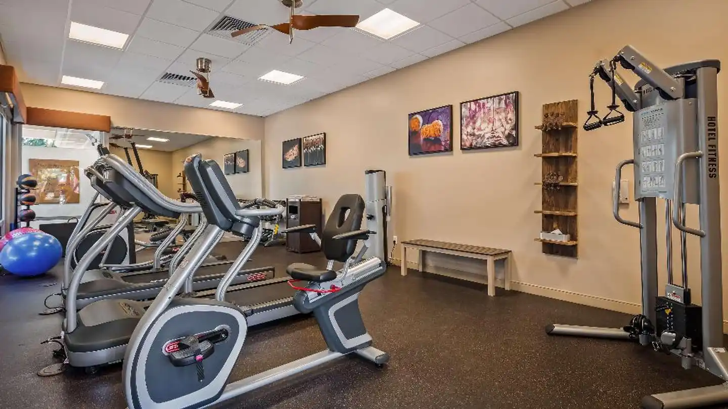 Best Western PLUS Black Oak Sport und Entertainment