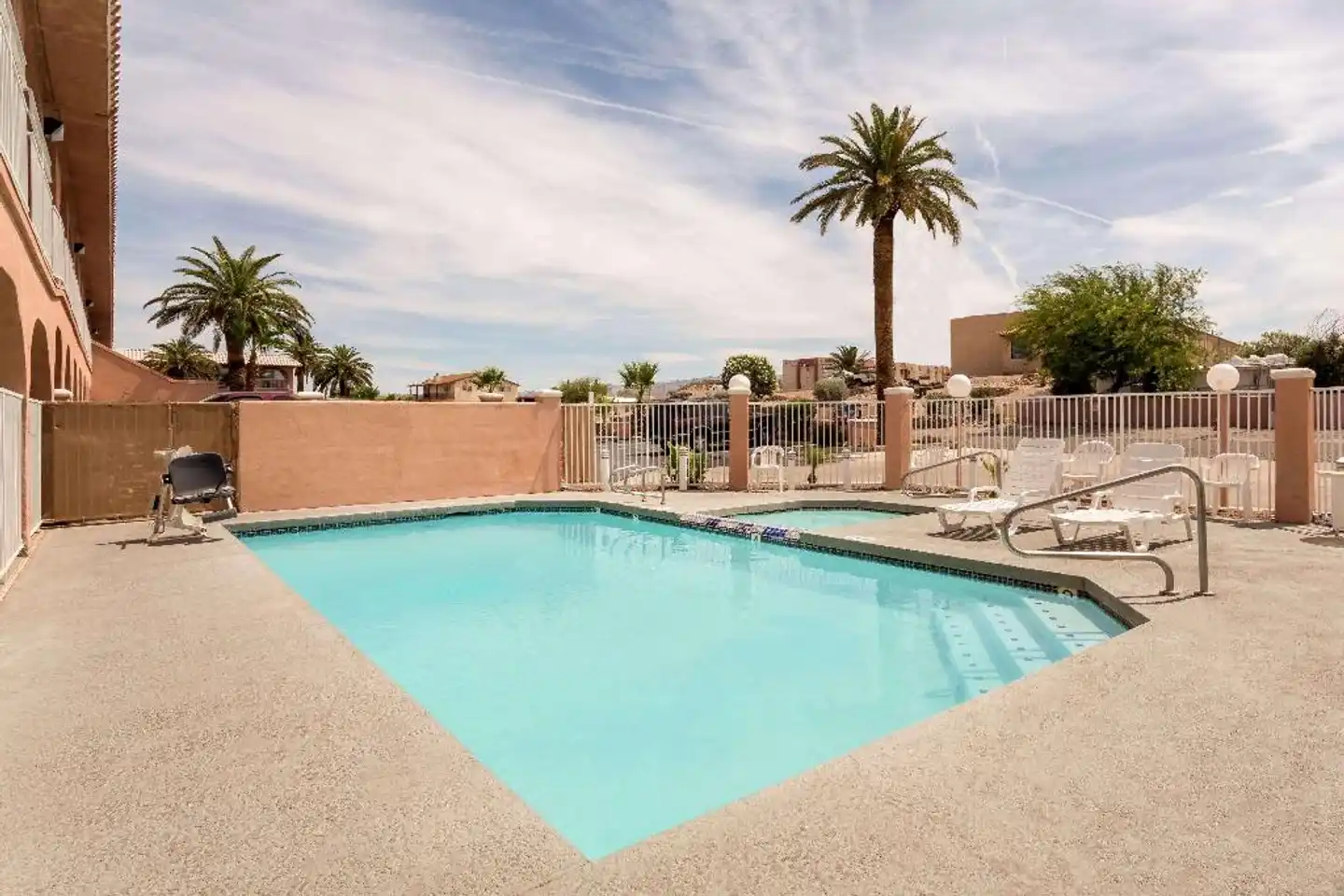 Days Inn by Wyndham Bullhead City Pool