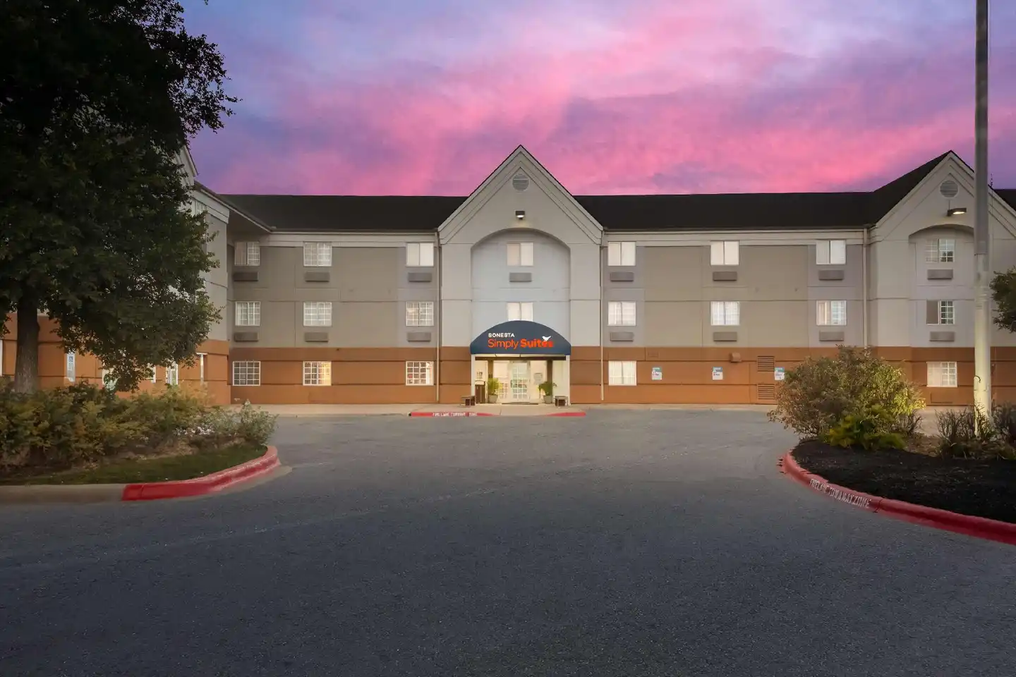 Sonesta Simply Suites Austin South Aussenansicht